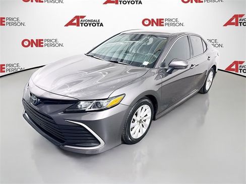 Used 2021 Toyota Camry LE w/ Carpet Mat Package (TMS) image 3