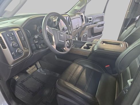 Used 2018 GMC Sierra 2500 Denali w/ Duramax Plus Package AWD/4WD image 18