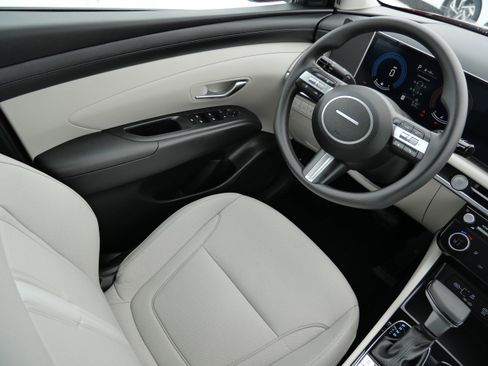 Certified 2026 Hyundai Tucson SEL image 9