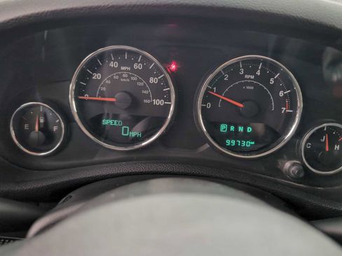 Used 2017 Jeep Wrangler Unlimited Sahara image 11