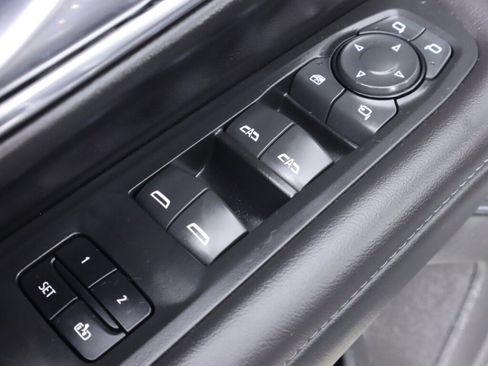 Used 2022 Chevrolet Suburban Z71 w/ Luxury Package image 30