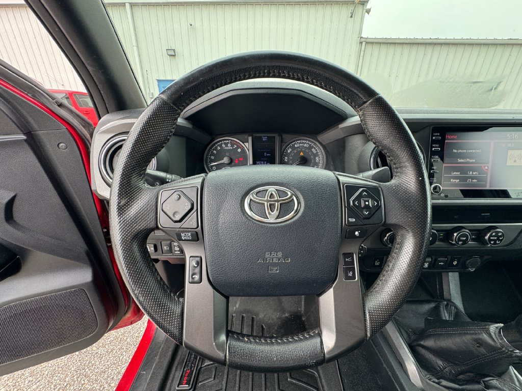 Used 2020 Toyota Tacoma TRD Off-Road w/ Technology Package AWD/4WD image 21