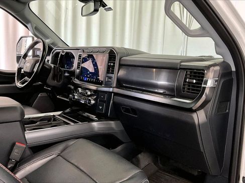 Used 2024 Ford F350 Lariat w/ Chrome Package image 28