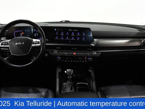 Used 2025 Kia Telluride S AWD/4WD image 7