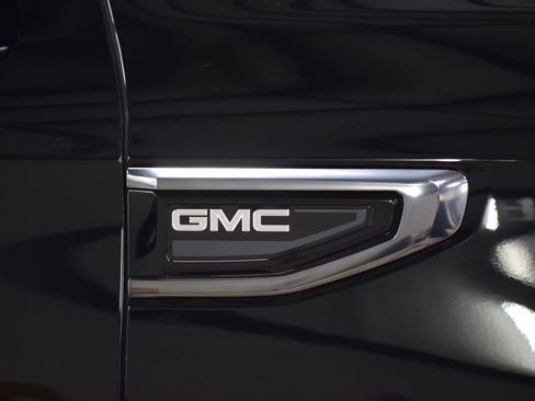 Used 2024 GMC Yukon AT4 AWD/4WD image 16
