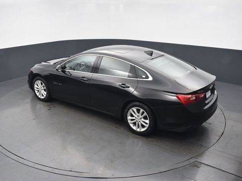 Used 2017 Chevrolet Malibu LT image 39