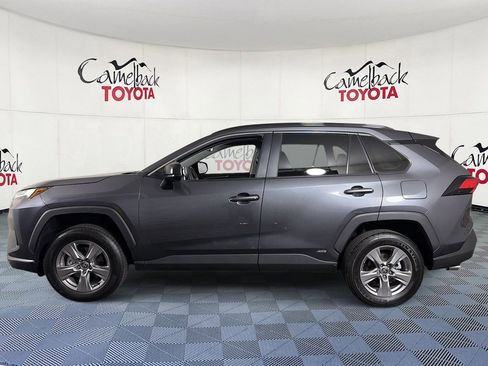 Used 2025 Toyota RAV4 LE AWD/4WD image 5