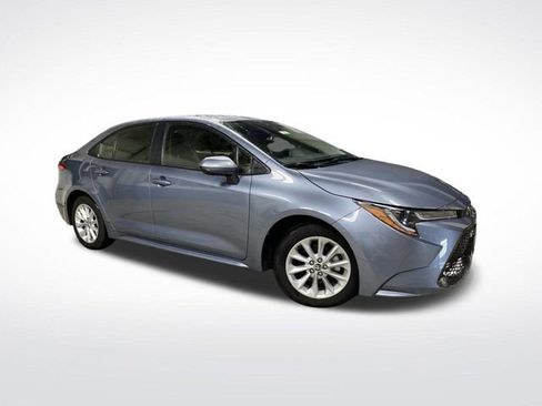 Used 2020 Toyota Corolla LE image 34