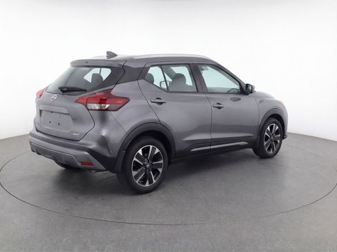 Used 2025 Nissan Kicks SV AWD/4WD image 9