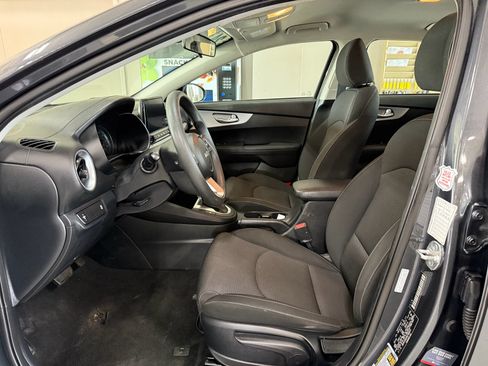 Used 2024 Kia Forte LXS FWD image 8