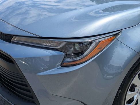 Used 2025 Toyota Corolla LE FWD image 10