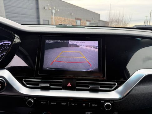 Used 2022 Kia Niro LXS image 19