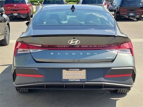 New 2025 Hyundai Elantra SEL image 24