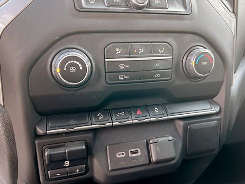 Used 2021 Chevrolet Silverado 1500 Custom Trail Boss image 12