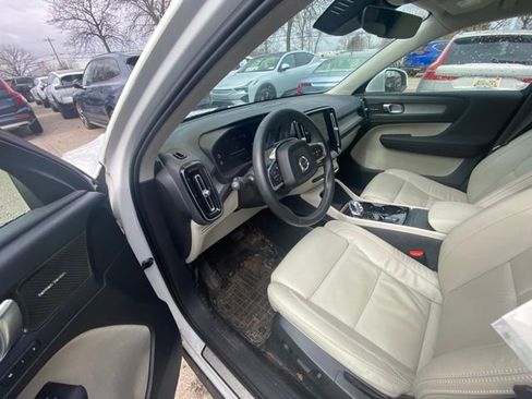 Used 2017 Chevrolet Volt Premier w/ Driver Confidence II Package image 7