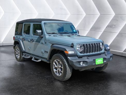 Certified 2024 Jeep Wrangler Sport S image 8