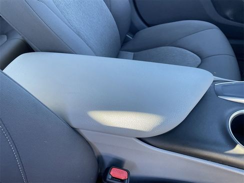 Used 2023 Toyota Camry LE image 27