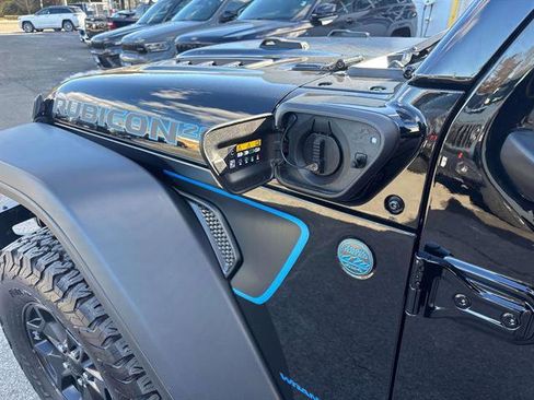 Certified 2023 Jeep Wrangler Unlimited Rubicon 4xe image 29