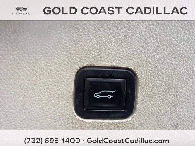 Used 2015 Cadillac SRX Luxury w/ Driver Awareness Package FWD image 11