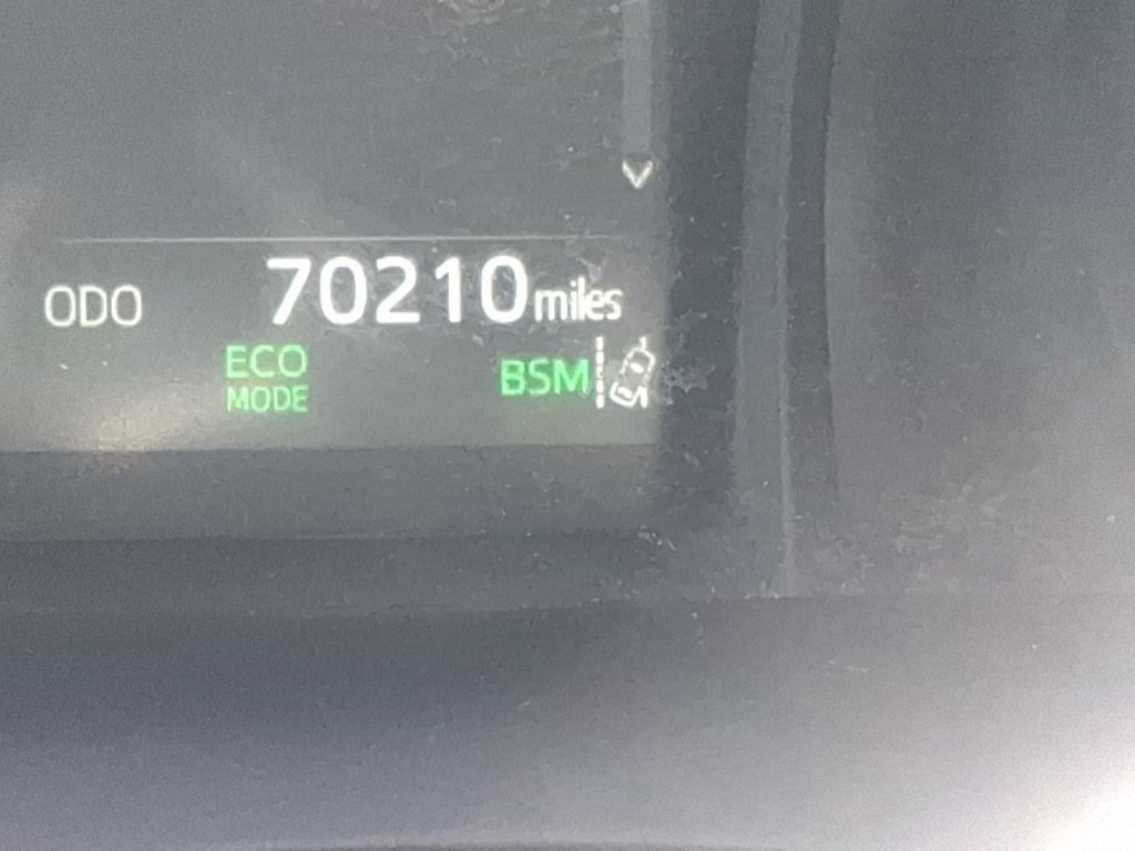 Used 2022 Toyota Camry SE w/ Cold Weather Package FWD image 28