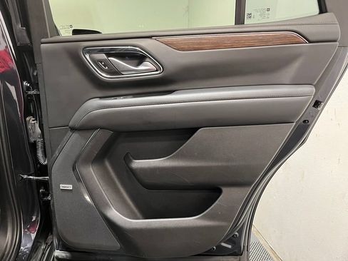 Used 2022 Chevrolet Tahoe High Country AWD/4WD image 17