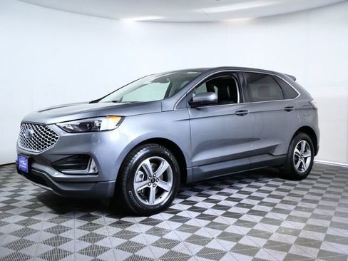 Certified 2024 Ford Edge SEL w/ Convenience Package AWD/4WD image 2