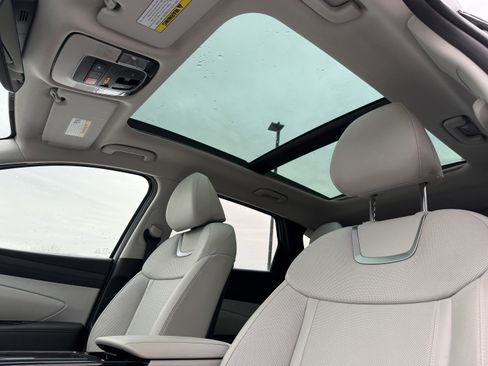 Used 2025 Hyundai Tucson Limited image 3