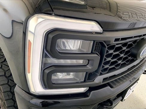 Used 2023 Ford F250 Lariat w/ Sport Appearance Package image 12