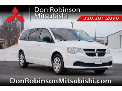 Used 2018 Dodge Grand Caravan SE w/ UConnect Hands-Free Group