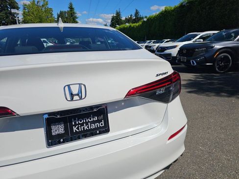 Used 2023 Honda Civic Sport image 15