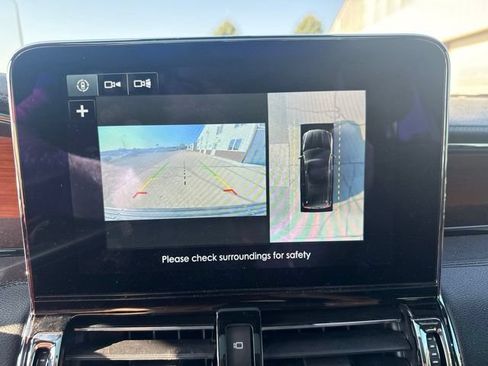 Used 2018 Lincoln Navigator L Select w/ Technology Package AWD/4WD image 18