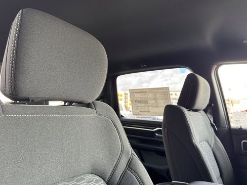 New 2026 RAM 1500 4x4 Crew Cab image 15