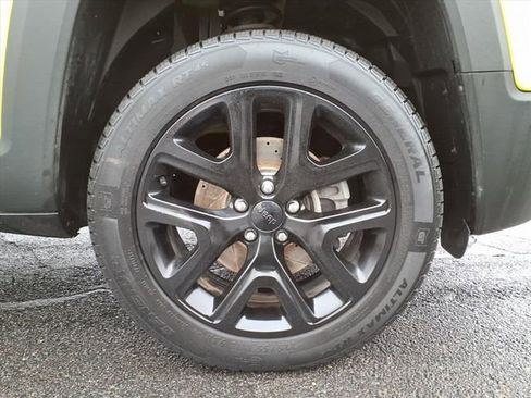 Used 2018 Jeep Renegade Altitude image 9