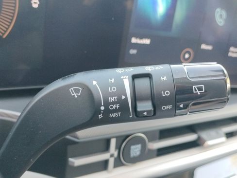 Used 2024 Hyundai Santa Fe SEL image 18