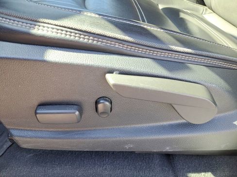 Used 2021 GMC Canyon Denali image 26