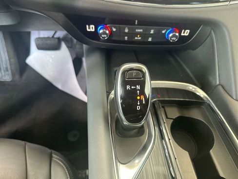 Used 2020 Buick Enclave Essence w/ Sound and Sites Package FWD image 22