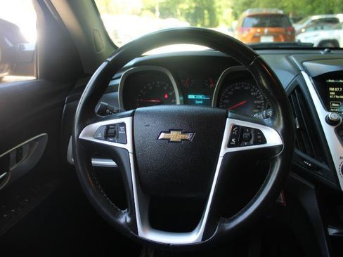 Used 2017 Chevrolet Equinox LT w/ Convenience Package AWD/4WD image 8