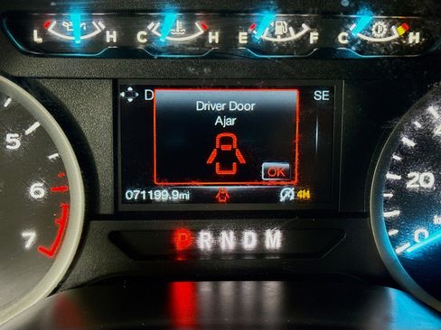 Used 2020 Ford F150 XLT w/ Equipment Group 302A Luxury image 16