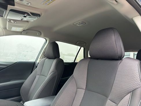 Used 2023 Subaru Outback Premium image 39