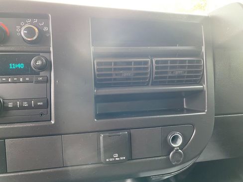 Used 2022 Chevrolet Express 2500 w/ Driver Convenience Package image 18