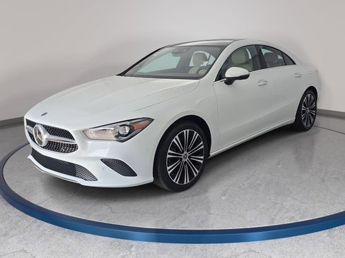 Used 2023 Mercedes-Benz CLA 250 4MATIC image 1