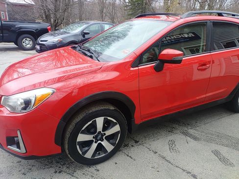 Used 2017 Subaru Crosstrek 2.0i Premium w/ Special Edition image 2