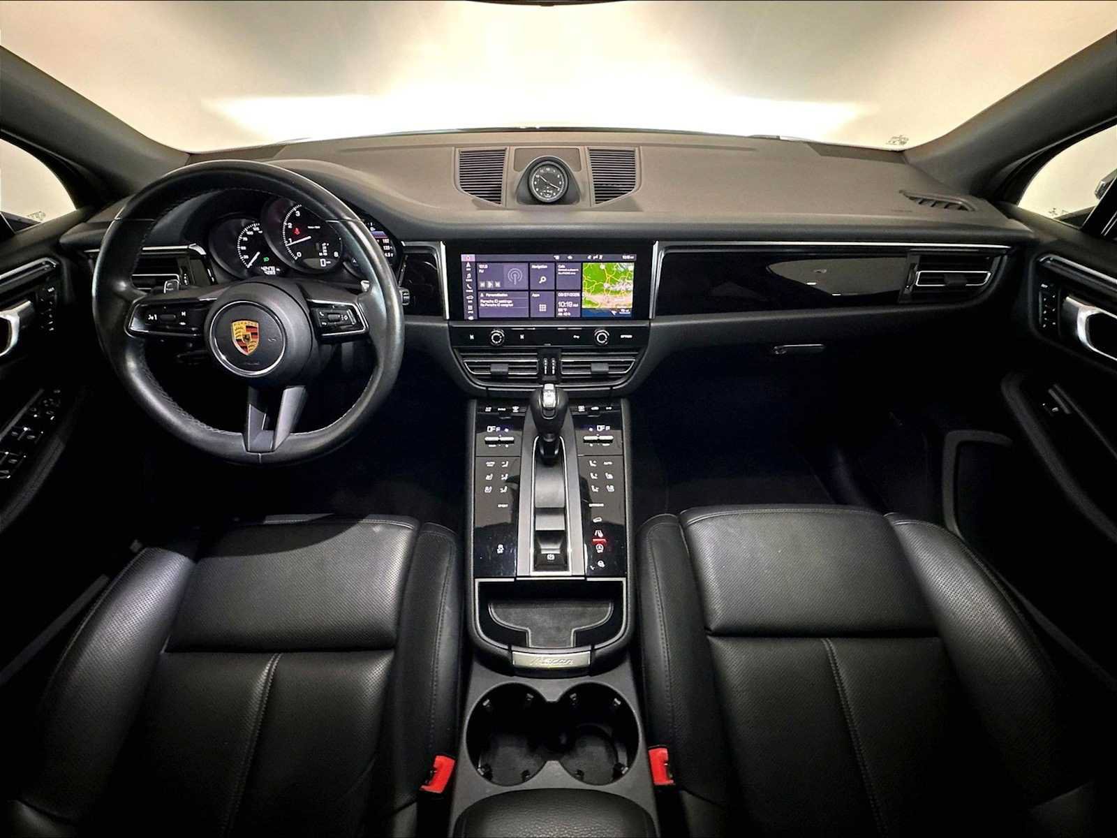 Used 2022 Porsche Macan AWD/4WD image 17