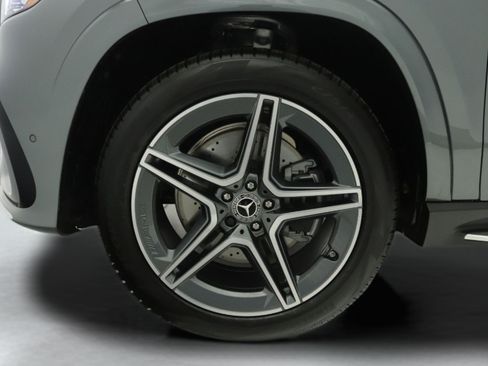 New 2026 Mercedes-Benz GLS 450 4MATIC image 11