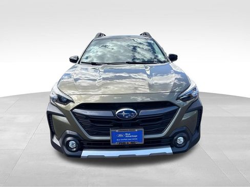 Used 2025 Subaru Outback Limited XT w/ Popular Package #2 AWD/4WD image 2