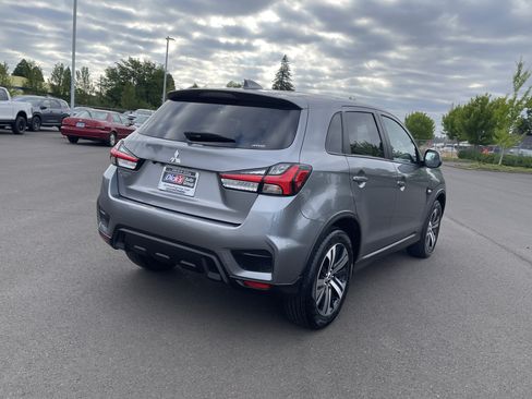 Used 2025 Mitsubishi Outlander Sport AWD image 5
