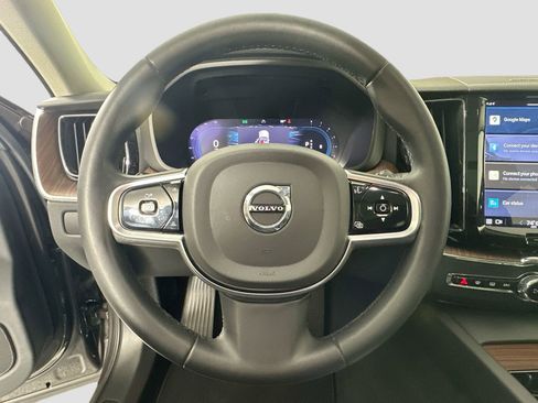 Certified 2023 Volvo XC60 B5 Plus image 12