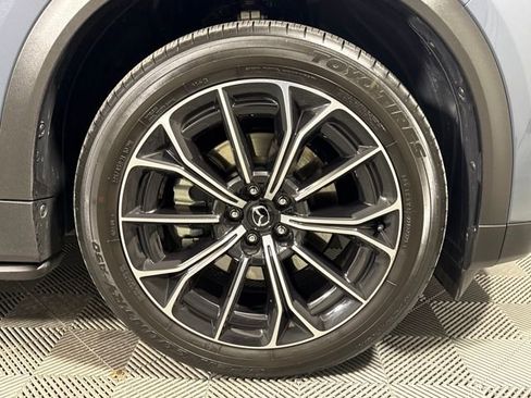 Certified 2025 MAZDA CX-70 Plug-In Hybrid w/ Premium Plus image 11