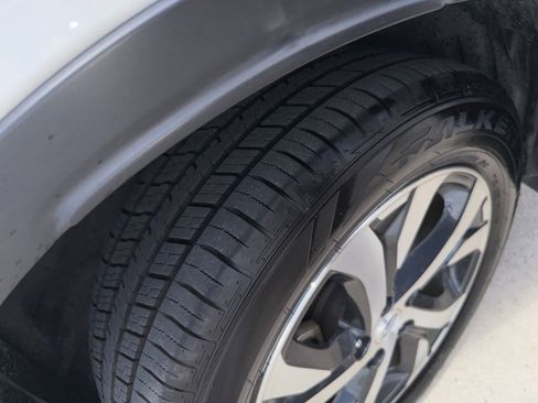 Used 2021 Subaru Outback Touring AWD/4WD image 4