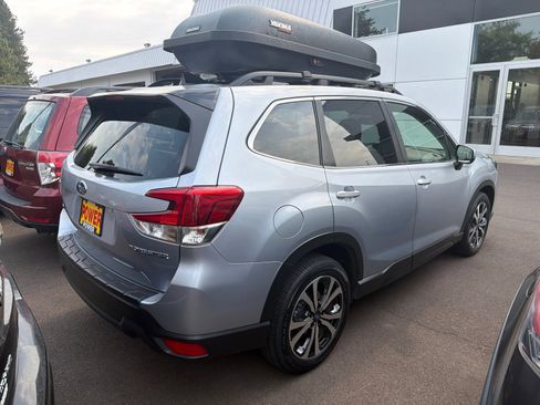 Used 2024 Subaru Forester Limited AWD/4WD image 3